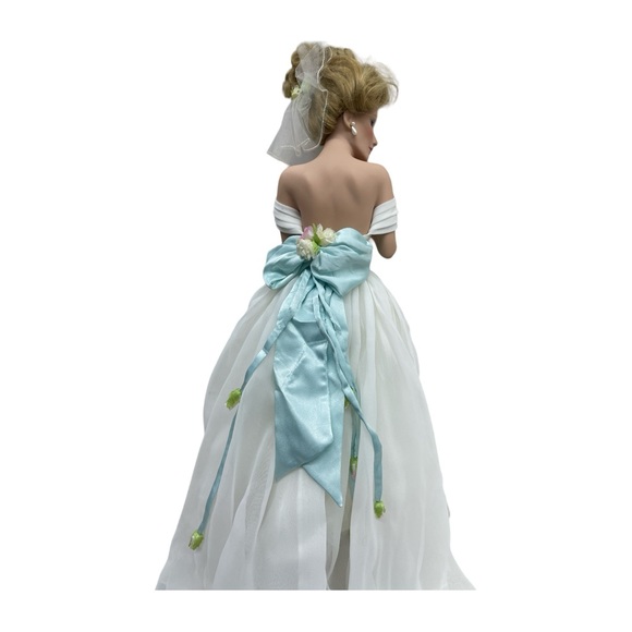 Ashton Drake Galleries 1997 Summer Dreams Porcelain Bride Doll By Sandra Bilotto - Picture 6 of 7